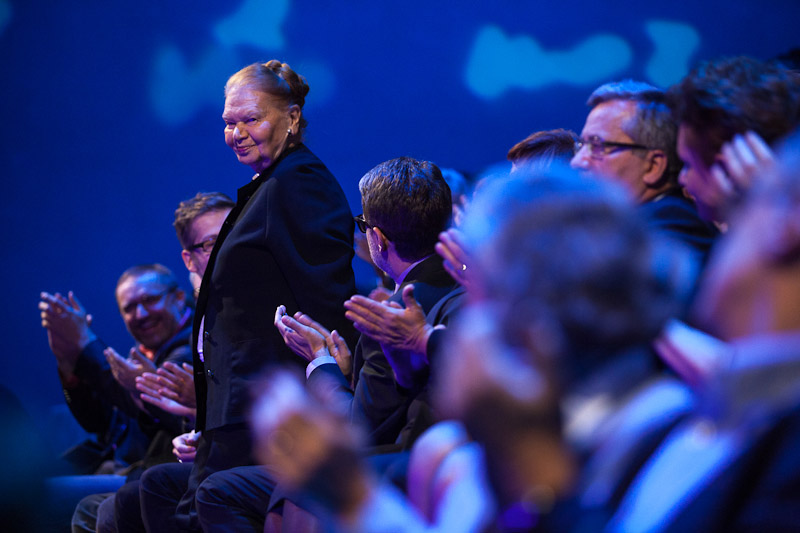 Юлия Хартвиг во время торжественной церемонии вручения Премии им. Виславы Шимборской в 2014 году, фото: Якуб Очепа